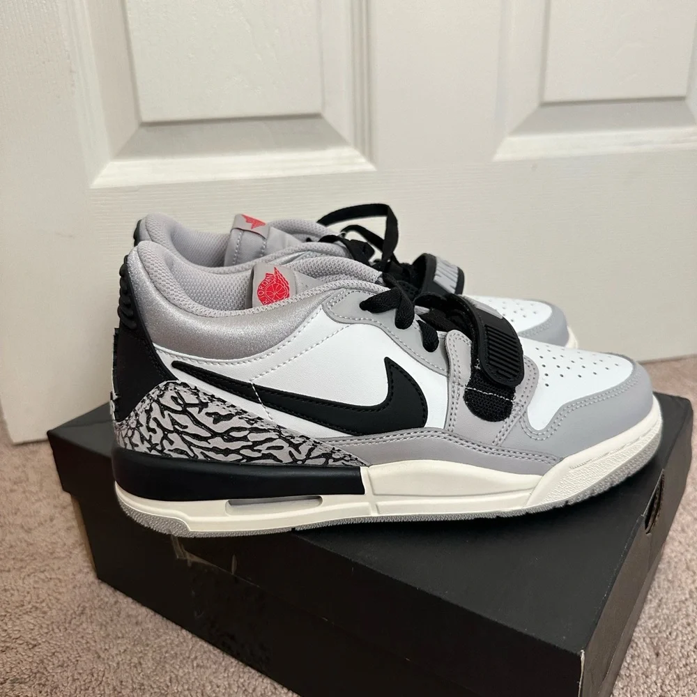 Air Jordan Legacy 312 Low Shoes - Picture 2 of 7